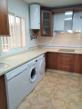 Piso en alquiler en La Goleta - San Felipe Neri en Málaga