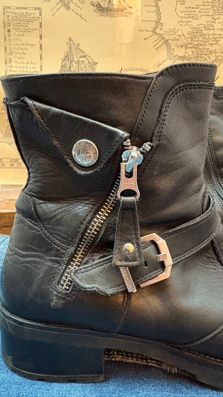 Botines de piel negros