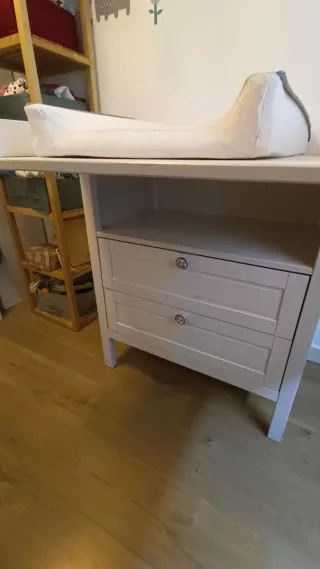 Cómoda cambiador IKEA SUNDVIK + Colchón y fundas