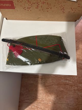 Chapiri militar talla 55, nuevo