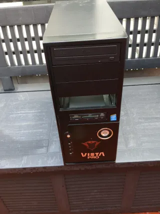 Torre Micro ATX con Grabadora DVD