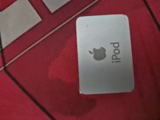 Apple iPod Shuffle 2gen Plata