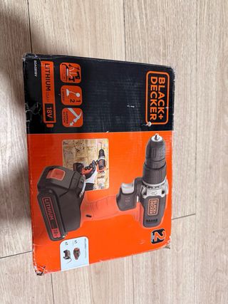 Taladro Percutor Black+Decker 18V