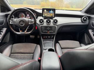 Mercedes-Benz Clase CLA 220 AMG