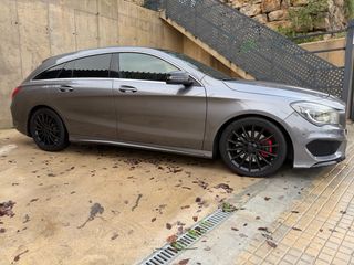 Mercedes-Benz Clase CLA 220 AMG