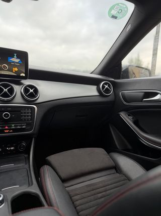 Mercedes-Benz Clase CLA 220 AMG