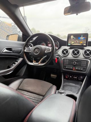 Mercedes-Benz Clase CLA 220 AMG
