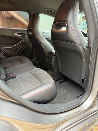 Mercedes-Benz Clase CLA 220 AMG