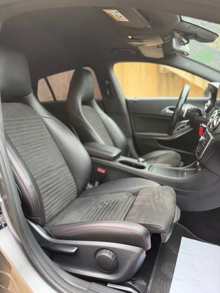 Mercedes-Benz Clase CLA 220 AMG