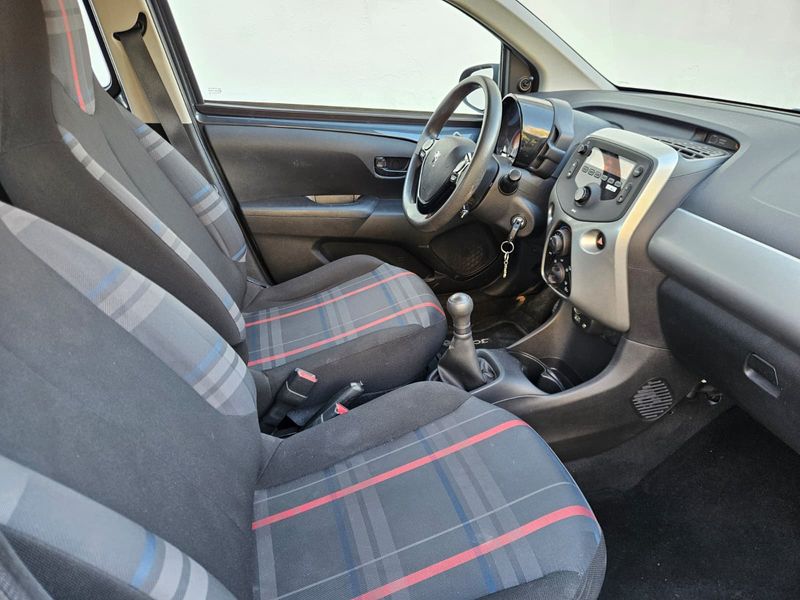 Peugeot 108 1.2 Pure Tech Active 5p 2016, foto 7