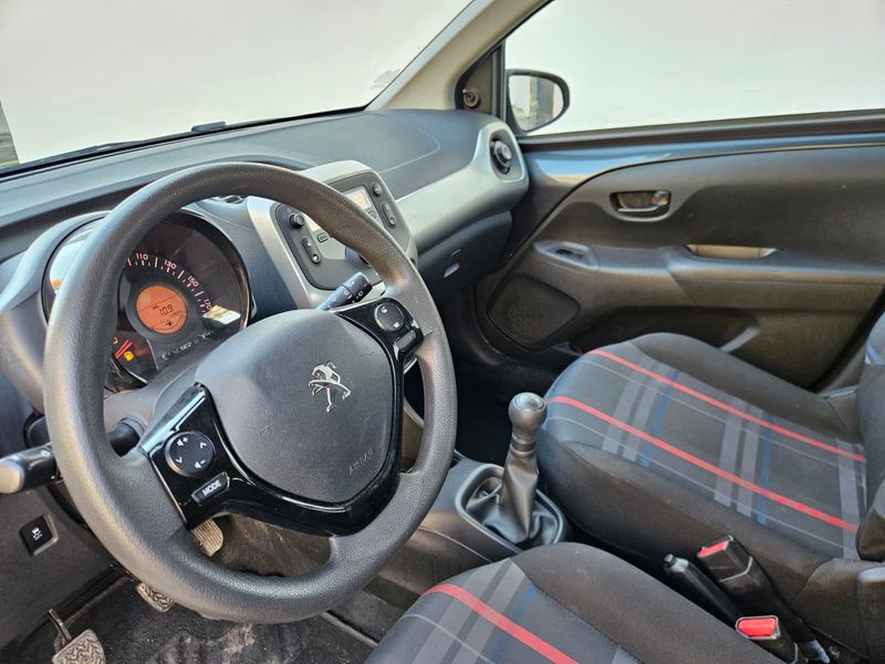 Peugeot 108 1.2 Pure Tech Active 5p 2016, foto 8