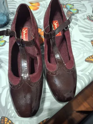 Zapatos de ante con tacón
