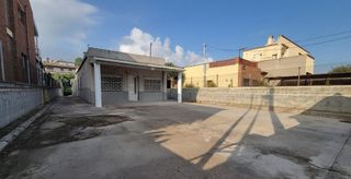 Chalet en venta en Sant Vicenç dels Horts