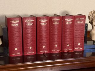 Obras de Julio Verne. Plaza y Janés seis tomos.