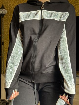 NUEVO chándal con brillos Talla M