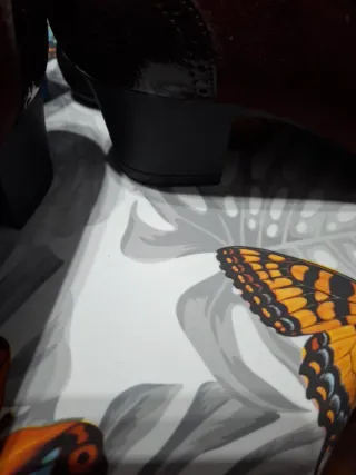 Zapatos de ante marrones sin cordones