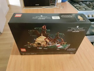 LEGO Star Wars 75330 Diorama Entrenamiento Jedi