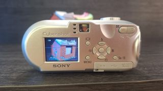 Sony Cyber-shot DSCP73 Cámara Digital 4.1 MP