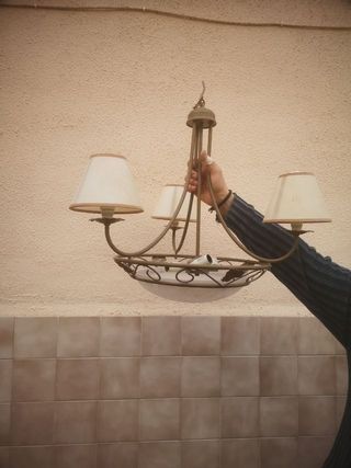 Lámpara antigua hierro hojas