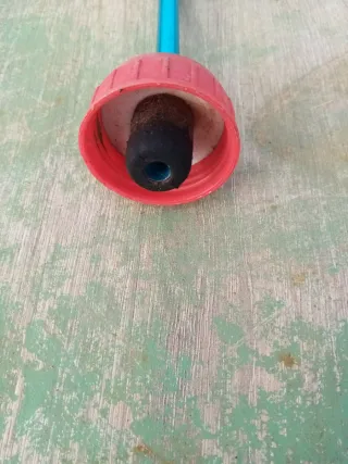 Tapón con tubo para bidón de rc