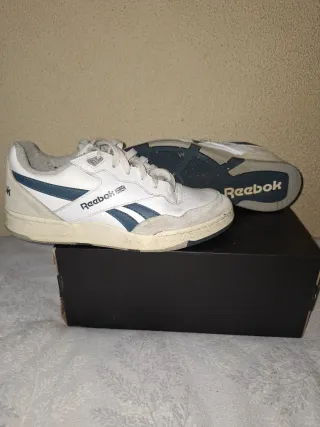 Zapatillas Reebok BB 4000 II, casual azul y blanco