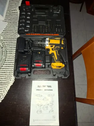 Taladro Inalámbrico con Maletín y Accesorios