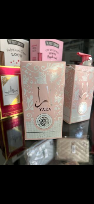 Collares, anillos, perfume, ambientador, pulsera