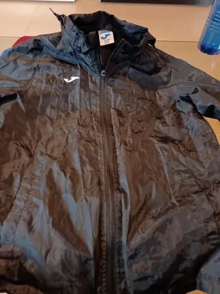 Cortavientos Joma Azul y Negro