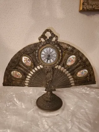 Abanico decorativo tono bronce