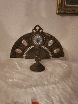 Abanico decorativo tono bronce