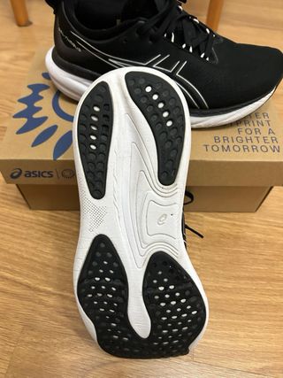 Zapatillas Asics Gel Nimbus 25 Negras/Blancas