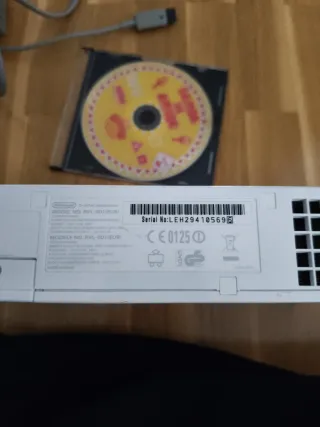 Consola Nintendo Wii Blanca + Mando + Juego