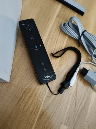 Consola Nintendo Wii Blanca + Mando + Juego