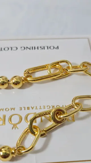 Pulsera se entrega con la caja original y bolsa