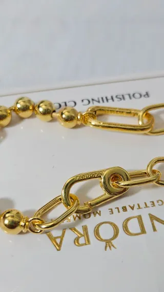 Pulsera se entrega con la caja original y bolsa