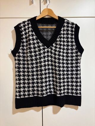 Chaleco punto blanco y negro