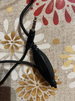 Auriculares azules con micrófono