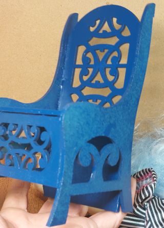 Butaca artesanal Blythe MDF. escala 1:6