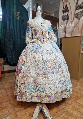 Traje de Fallera