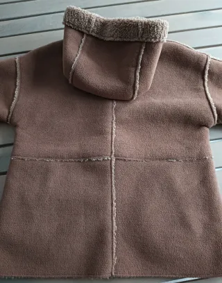 Abrigo niño Zara marrón con capucha