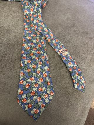 Corbata Hermès Flores y Nenúfares