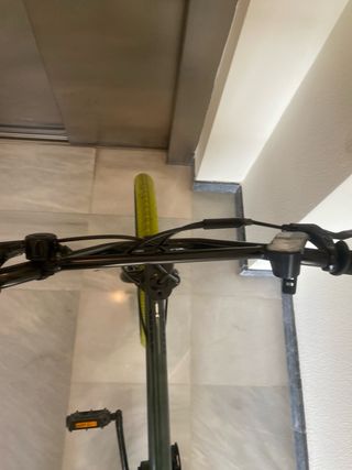 Bici BMX verde para niños