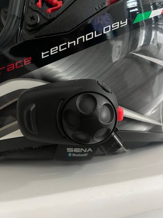 Casco Moto AGV con Intercomunicador Sena