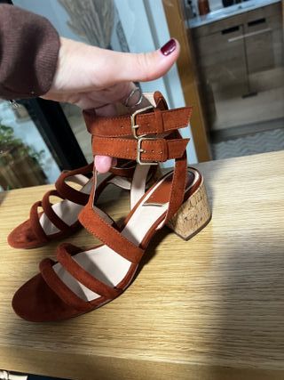 Sandalias Tacon Mujer T.38 STRADIVARIUS Marrón