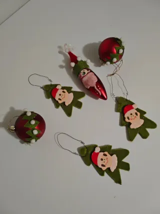 Adornos Navideños Fieltro y Plástico
