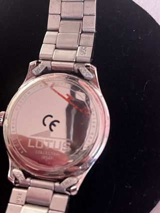 Reloj Lotus esfera rosa y plateado