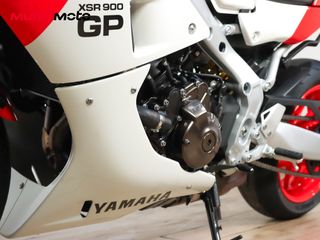 YAMAHA XSR 900