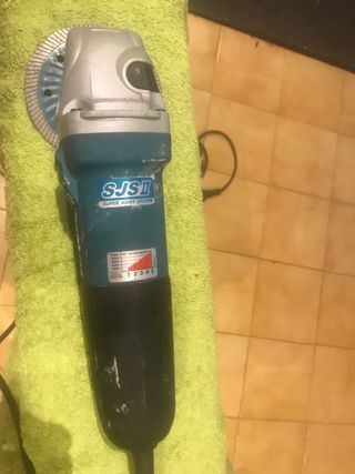 Amoladora Radial Makita