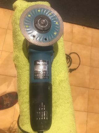 Amoladora Radial Makita