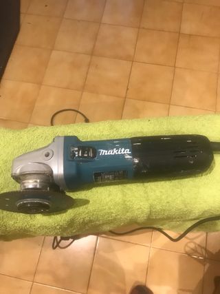 Amoladora Radial Makita